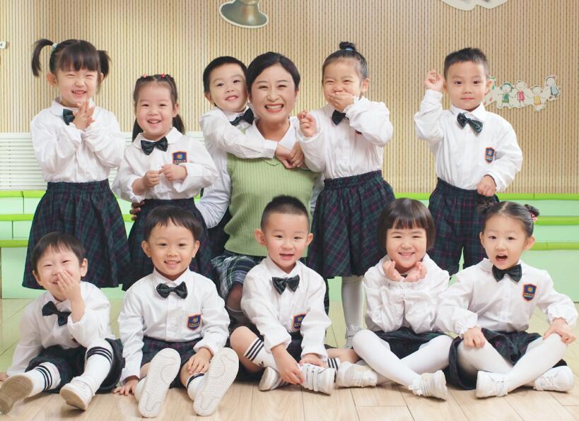 为明幼儿园校服
