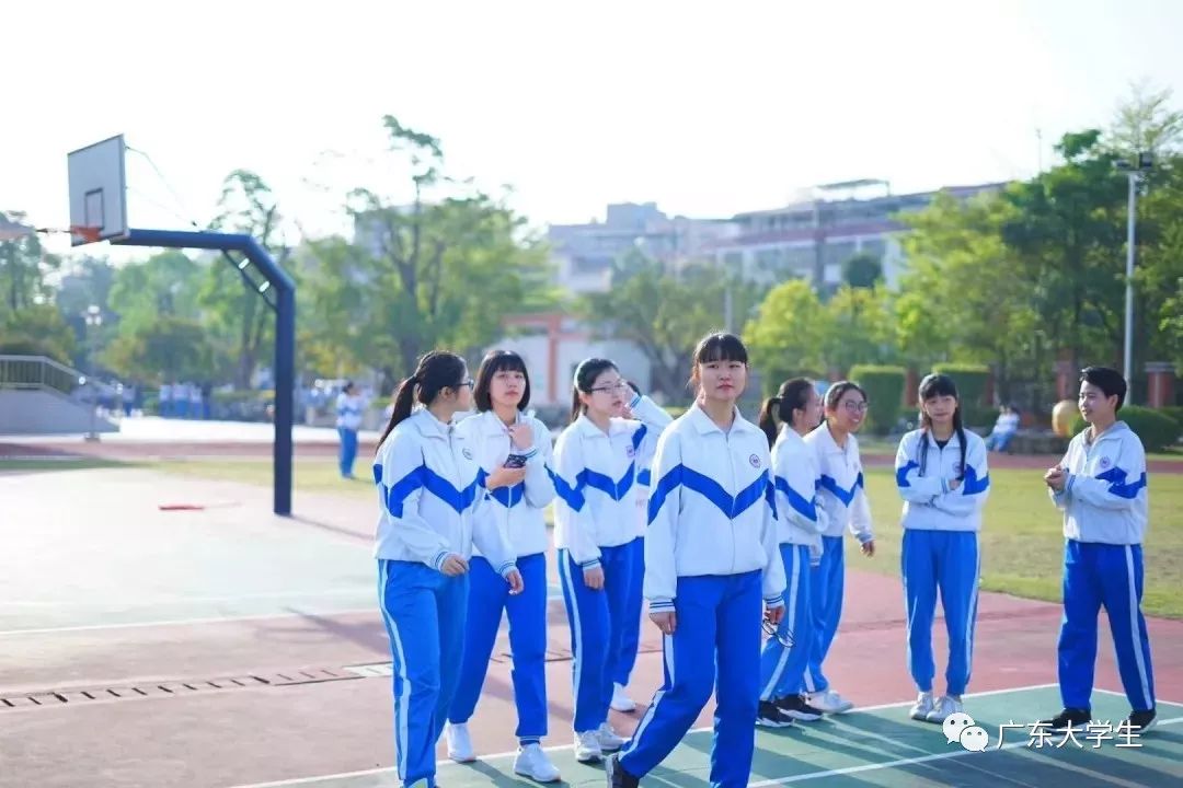 惠州惠港中学校服