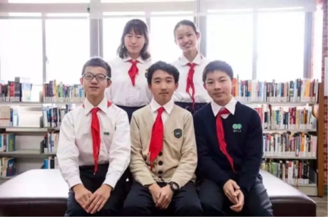 世界外国语学校校服