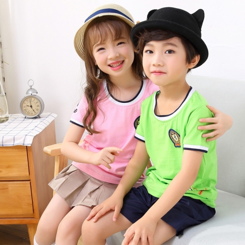 好看的幼儿园校服图片