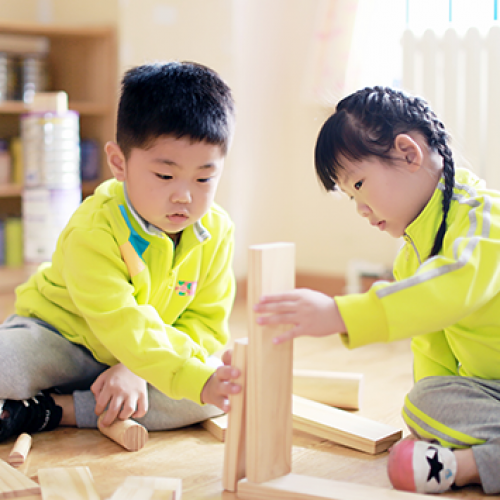京华合木幼儿园园服图片